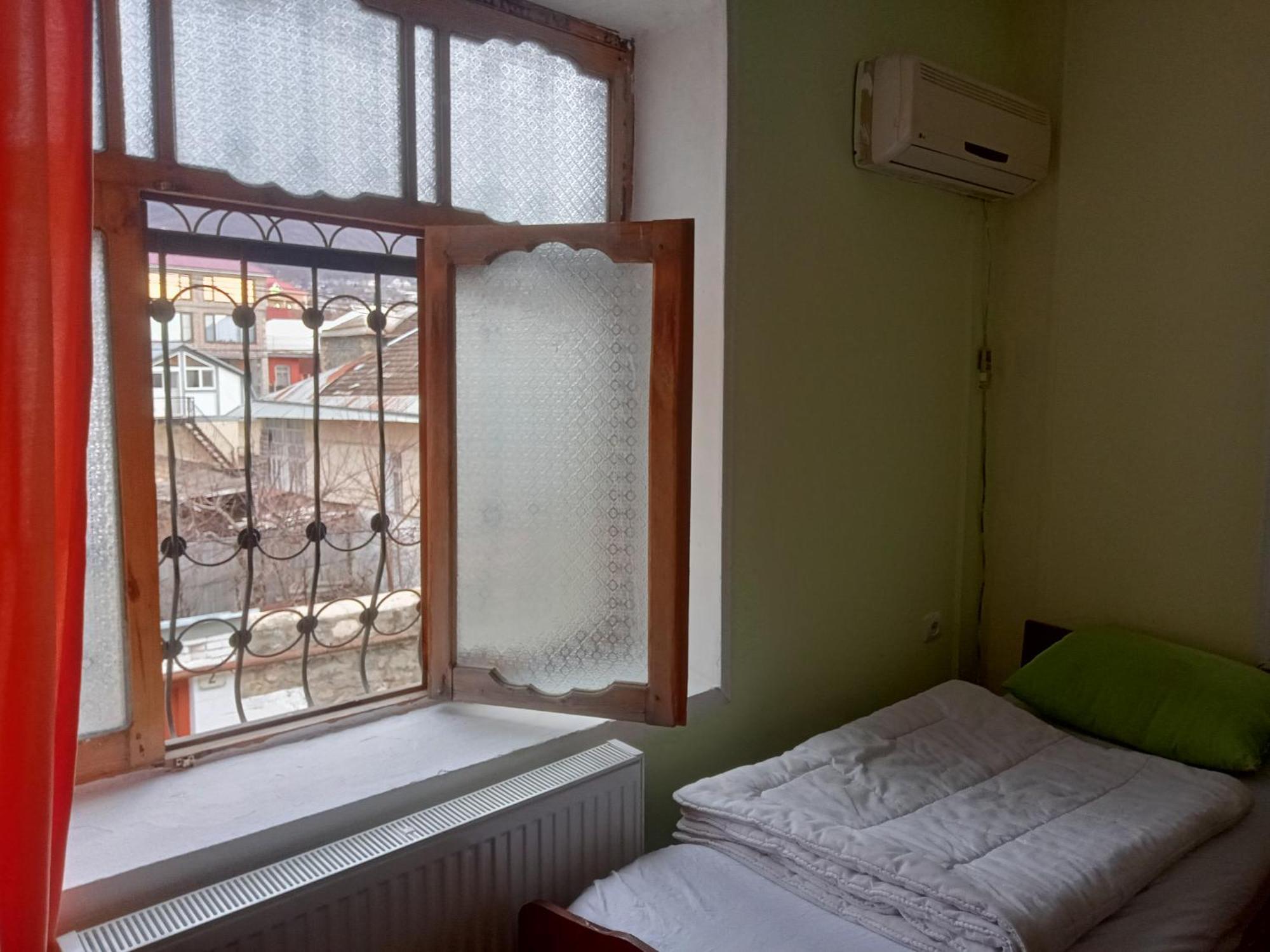 Canal Hostel Şǝki Kültér fotó